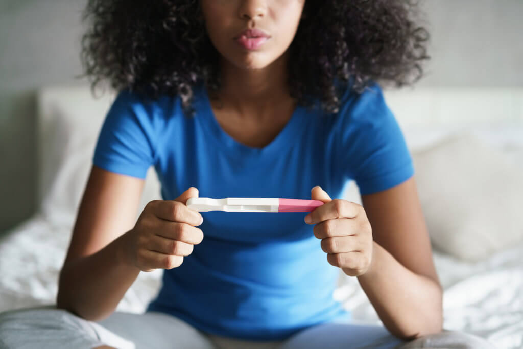 Adoption Vs. Abortion for Pregnant Teenagers [Pros and Cons]